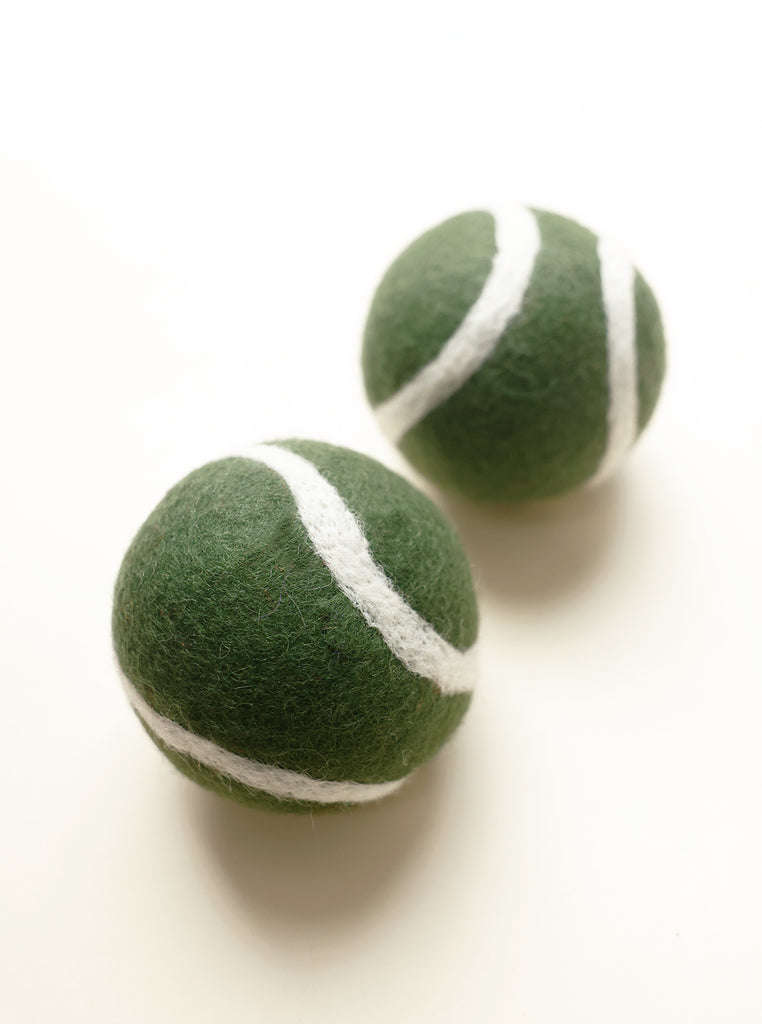 HOLIDAY WOOL TENNIS BALLS