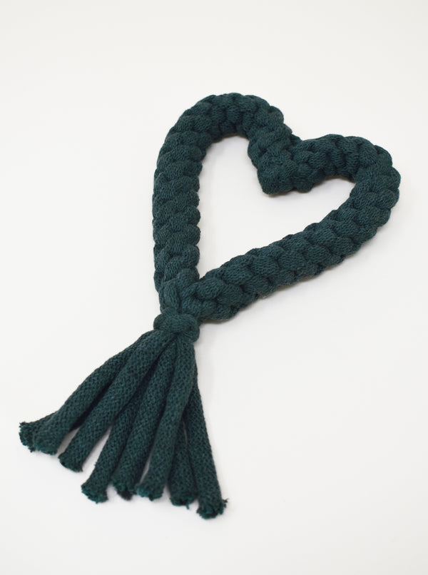 HOLIDAY HEART ROPE TOY by Muttsie UK