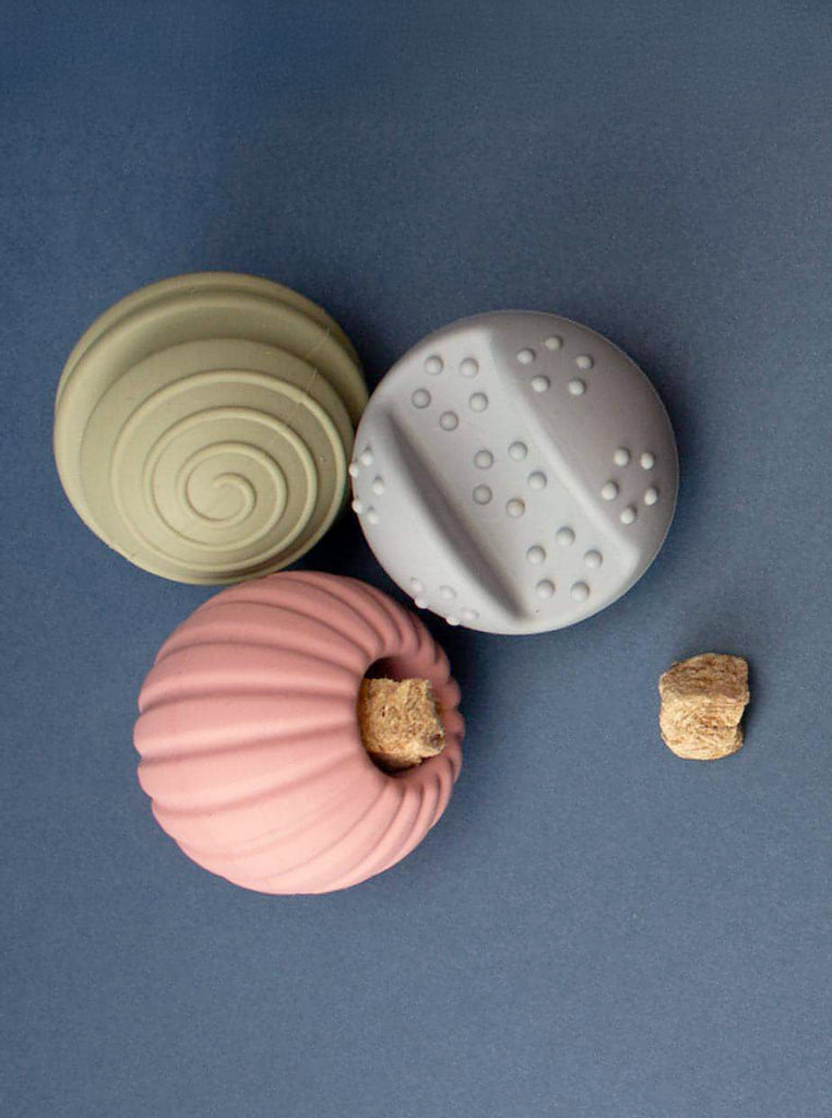 SILICONE INTERACTIVE DOG BALL