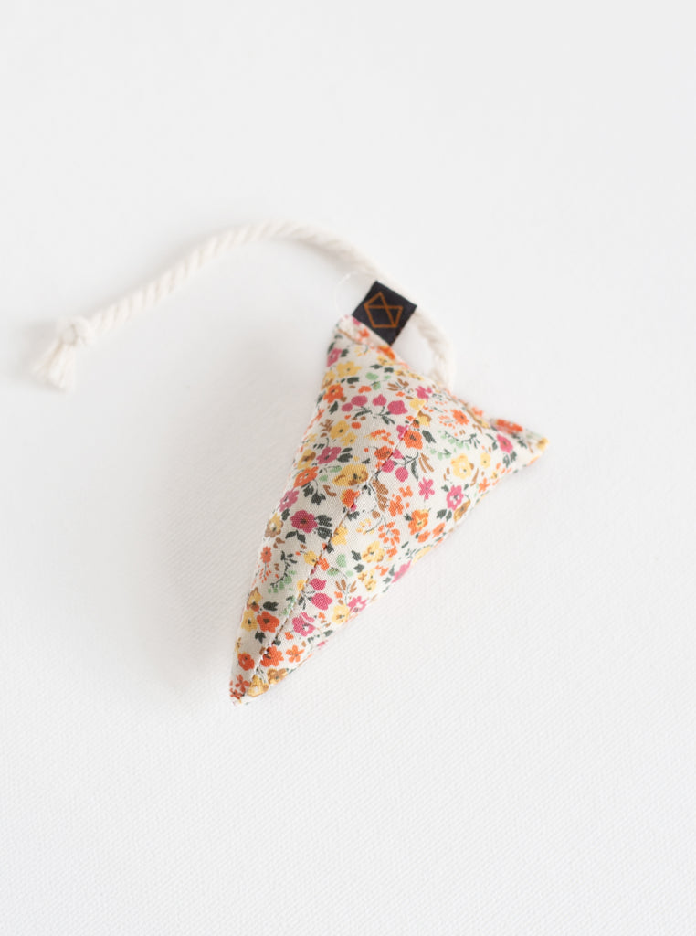 MODERN MOUSE - FLORAL