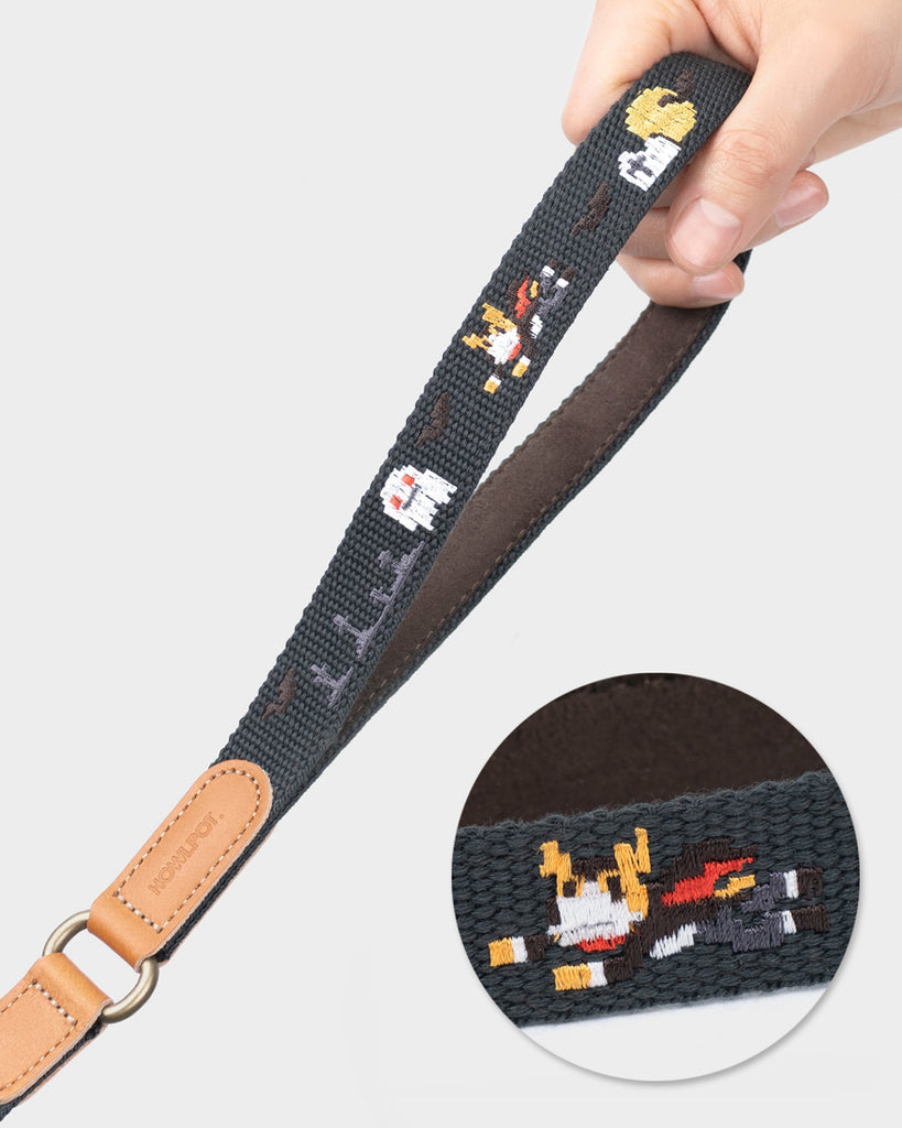 Dog leash with superhero dog embroidered. Charcoal and black color.